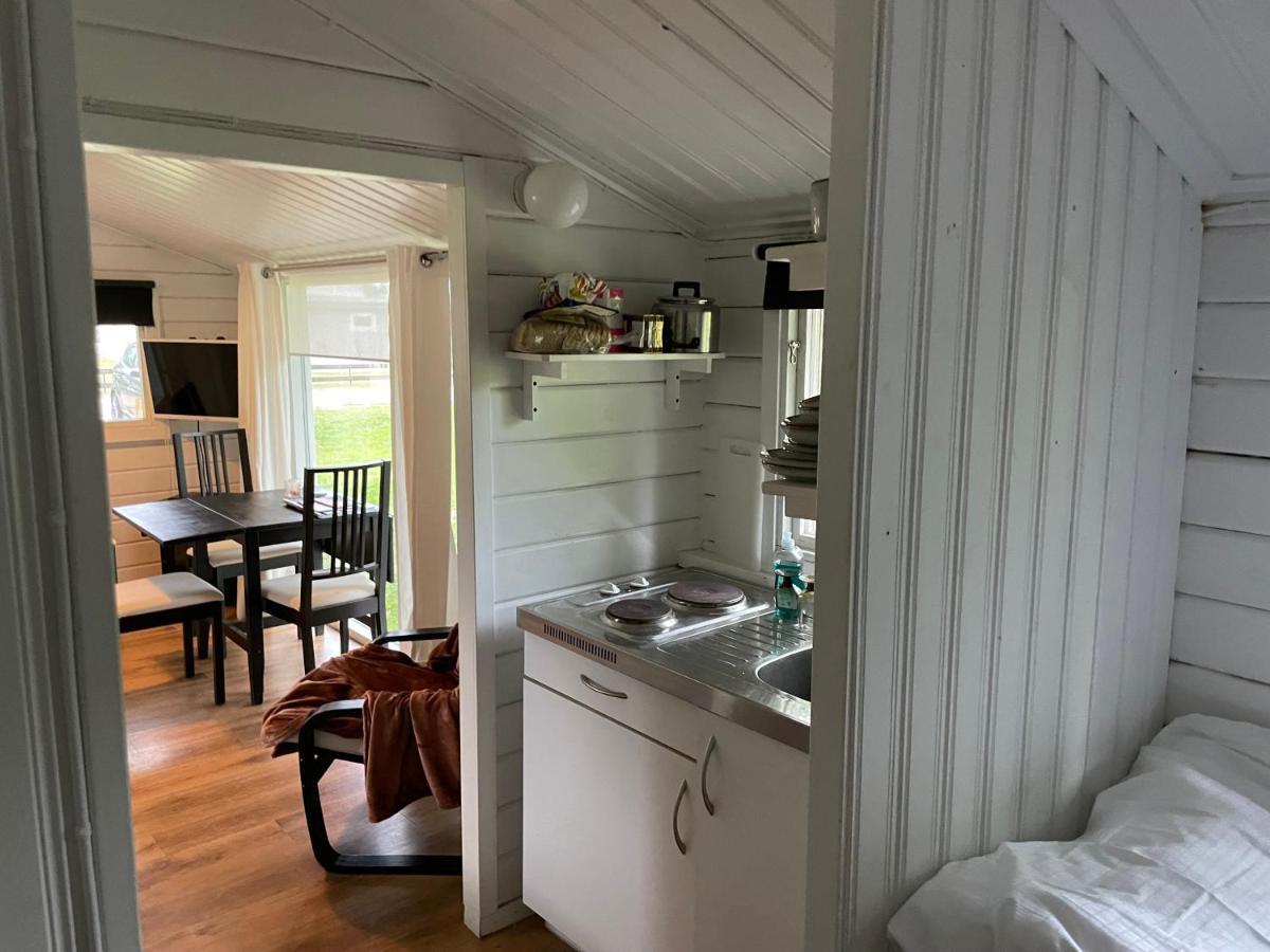 Stuga Med Panoramautsikt, Paradis Foer Fagelskadare Och Vandrare, Sjaelvstaed Efter Besoek Morbylanga Luaran gambar